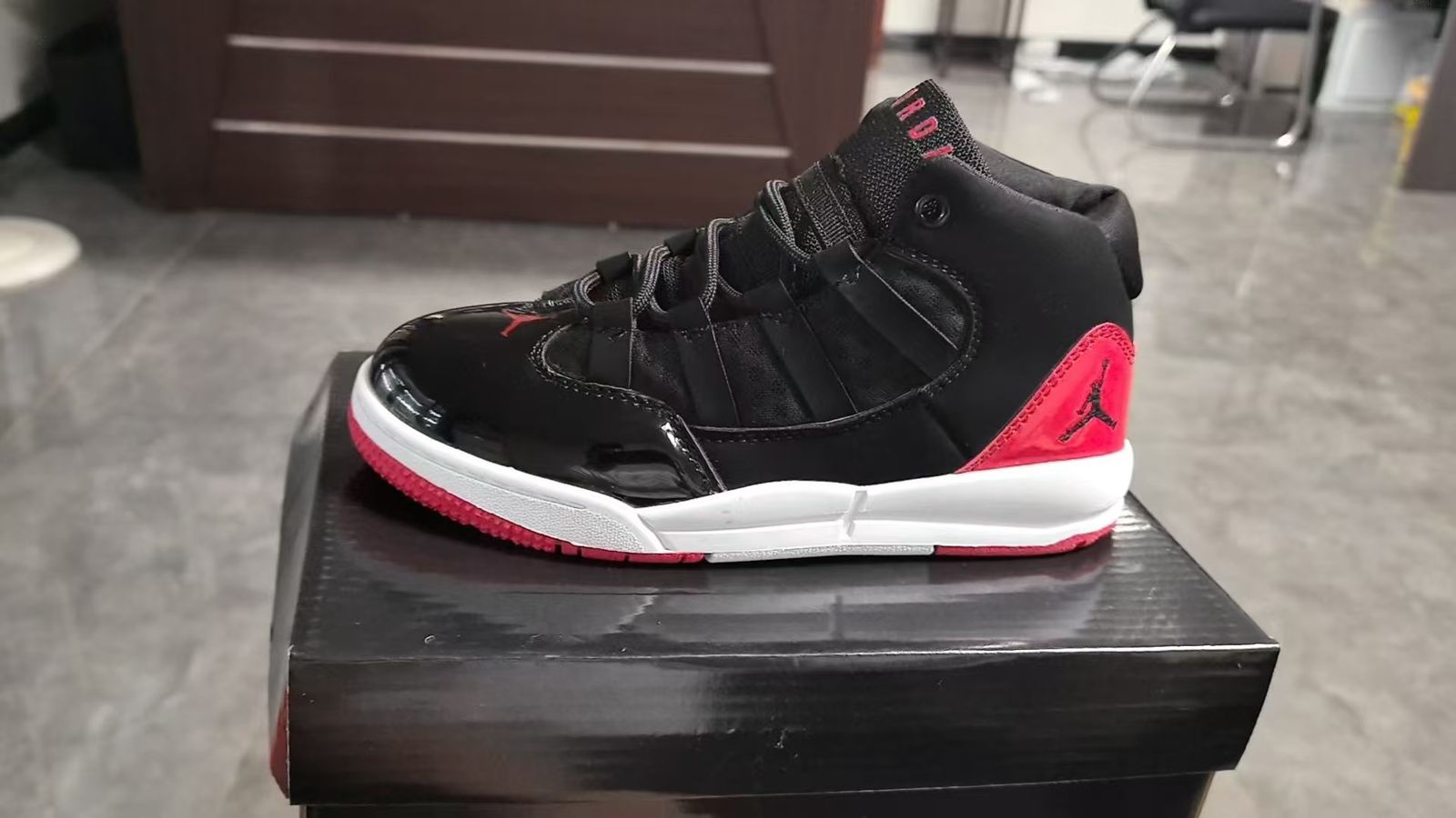 Kids Jordan Max Aura - Bred