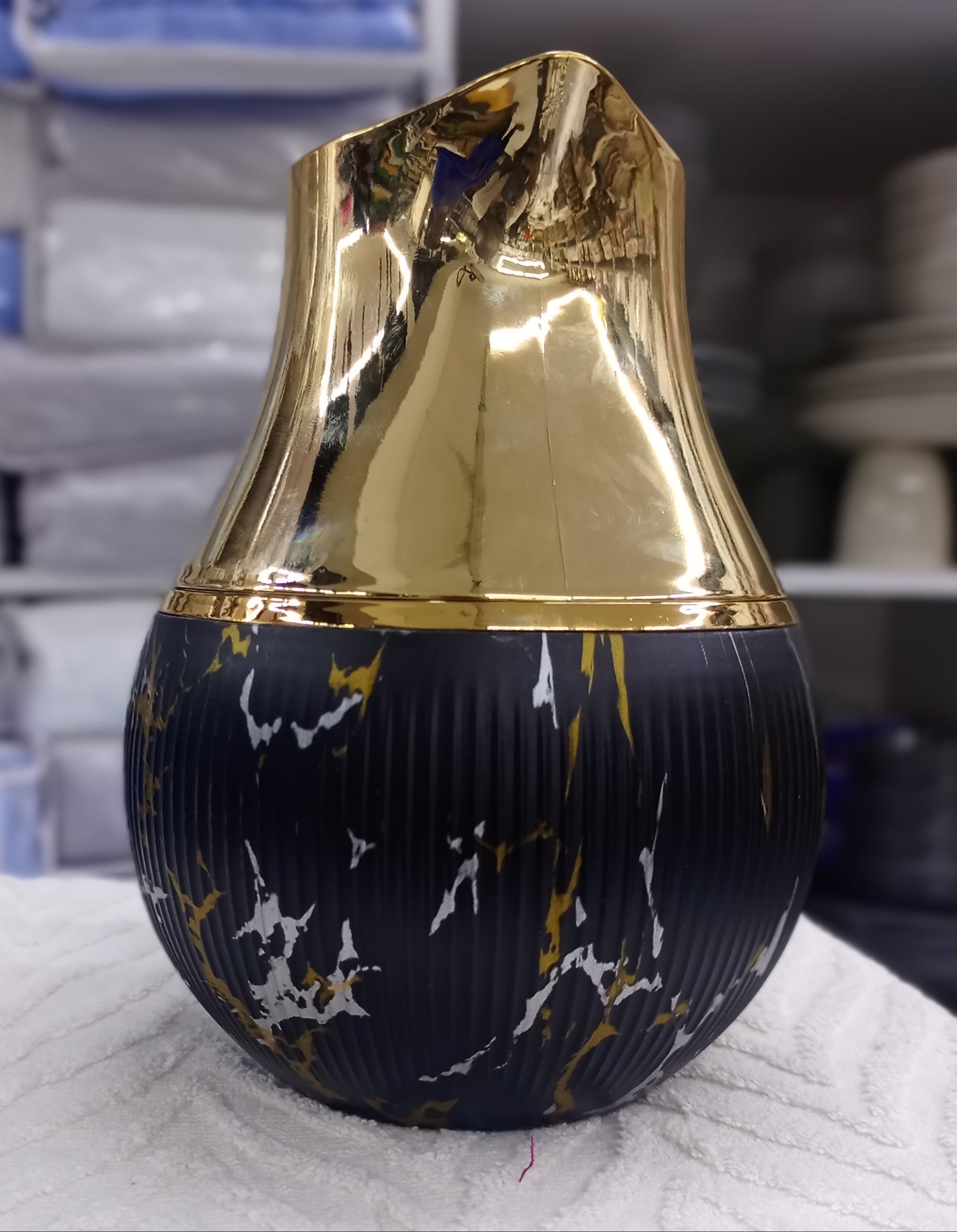 Belly Shaped Vacuum Jug Flask