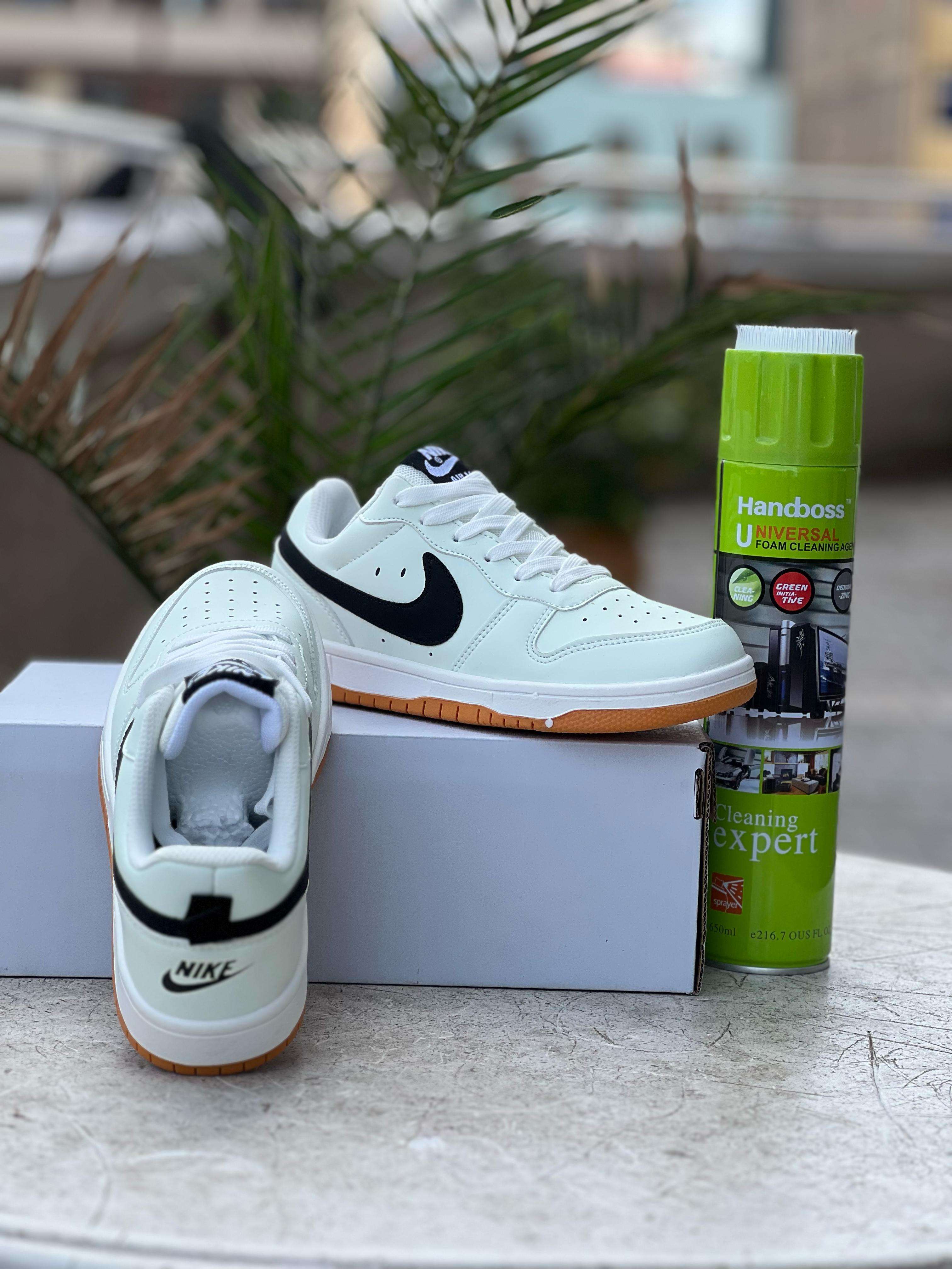 Nike Low-Top "White, Black" Sneakers