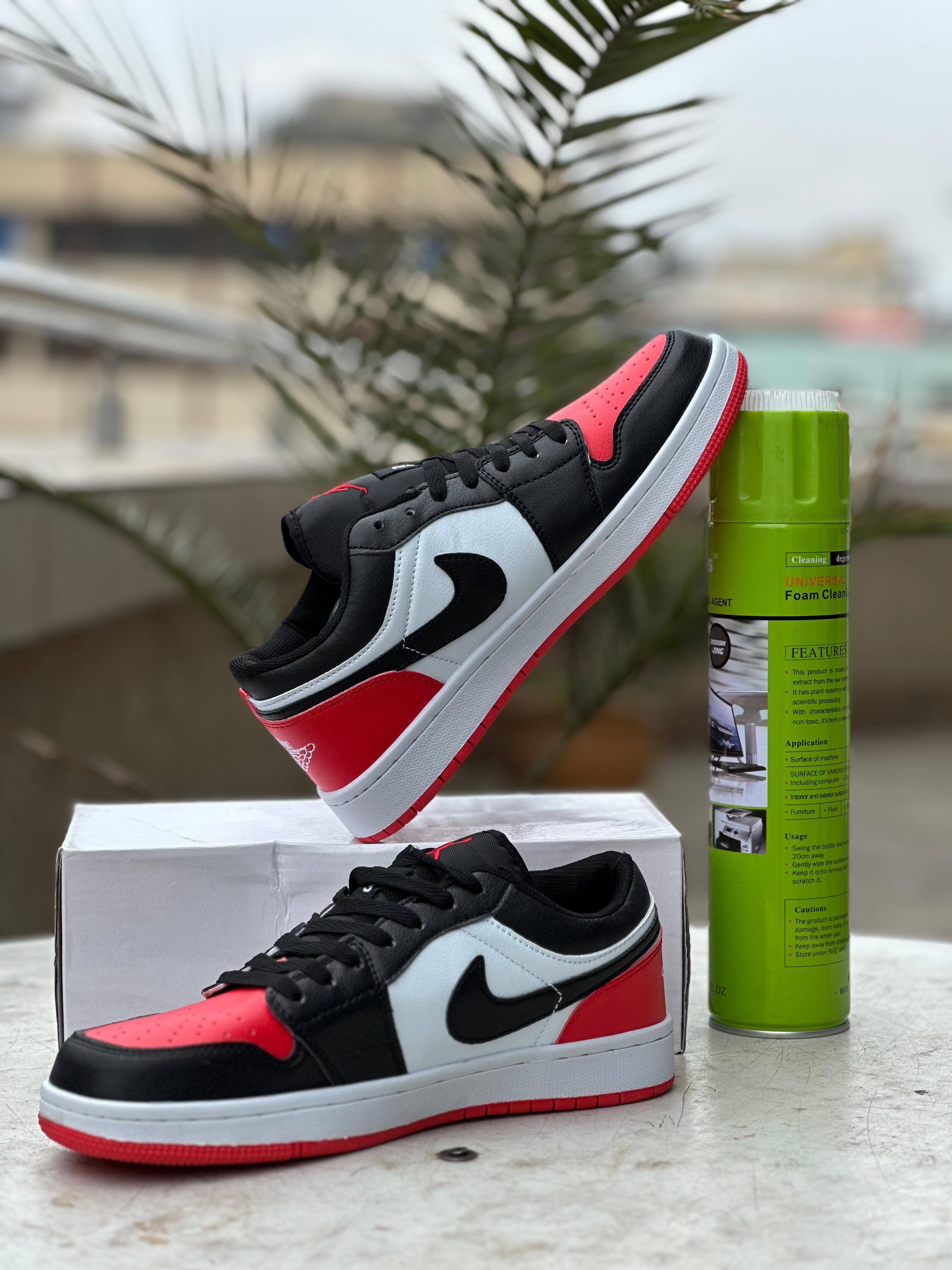 Air Jordan 1Low – Black/Red/White