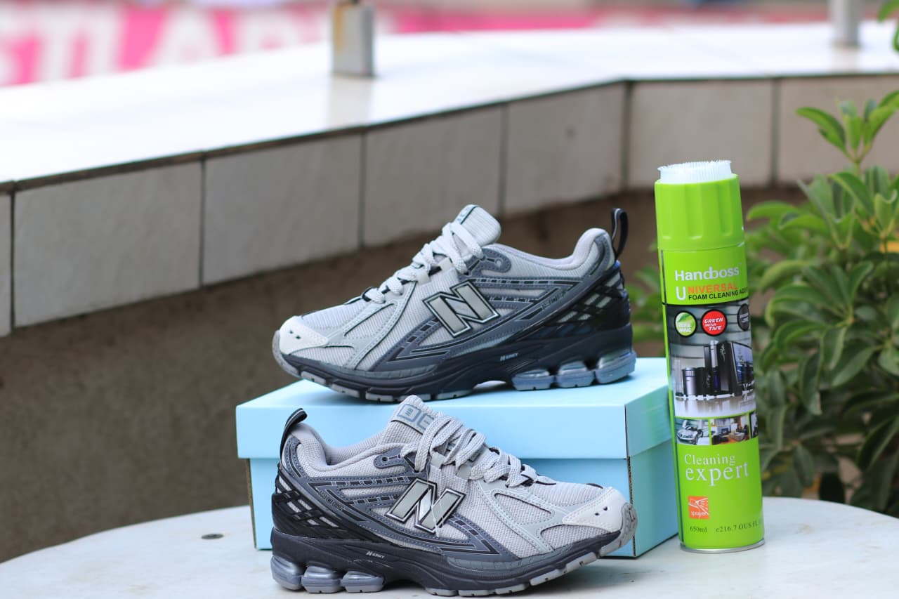 New Balance 1906R Grey Sneakers