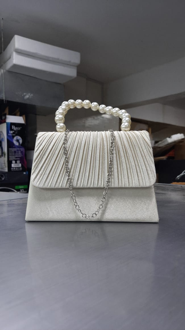 Classic Velvet Emerald Bag.