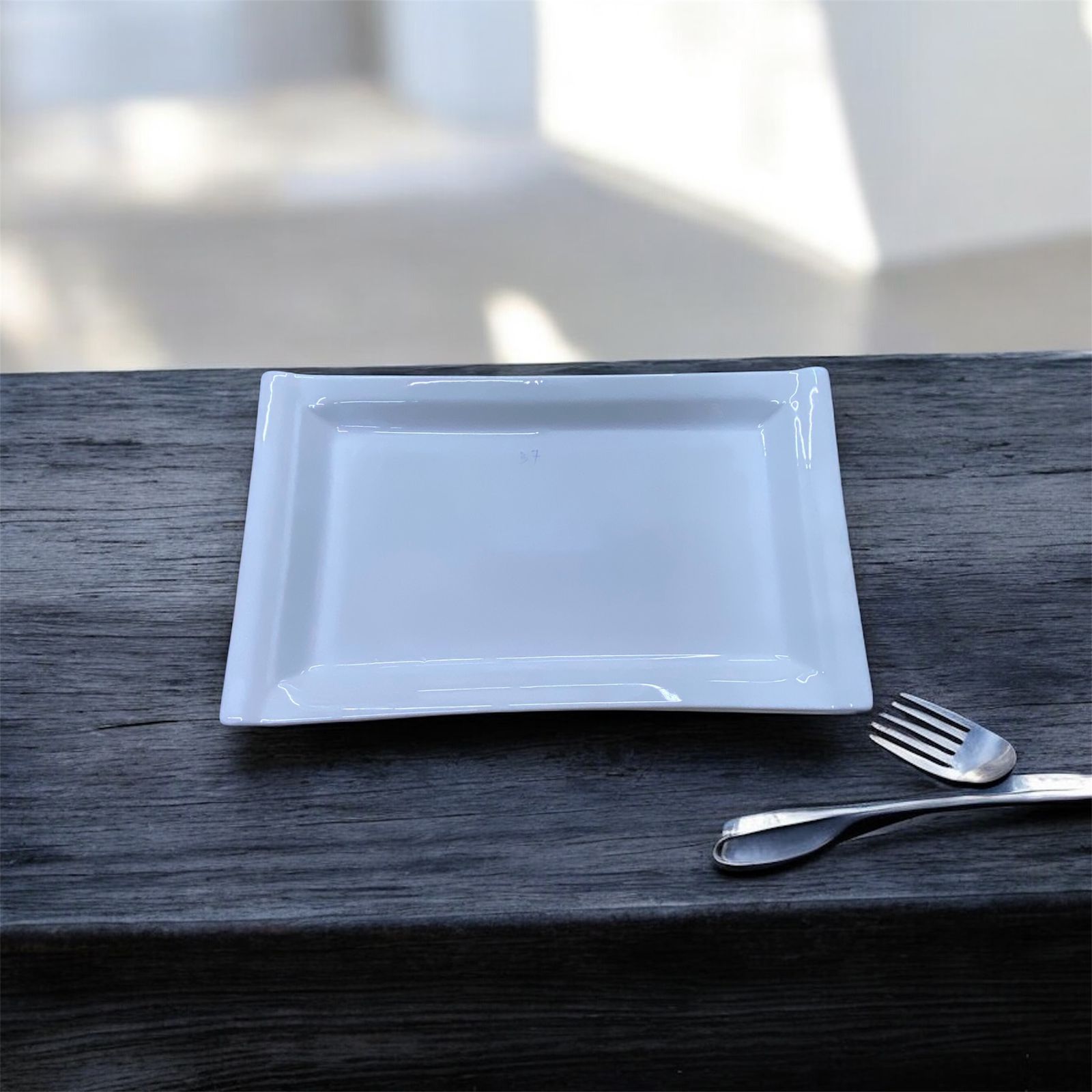 H37 12-inch rectangular tray