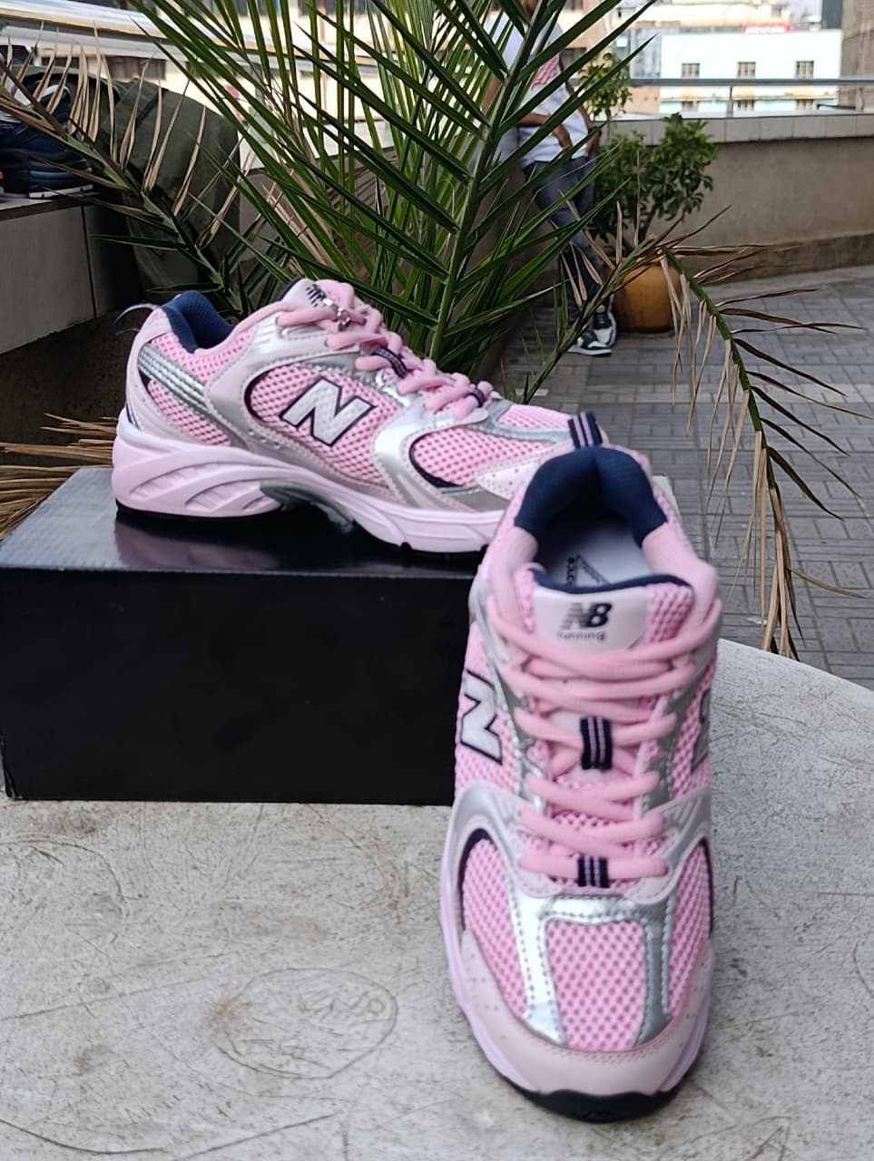 New Balance 530 Silver and pink colorway